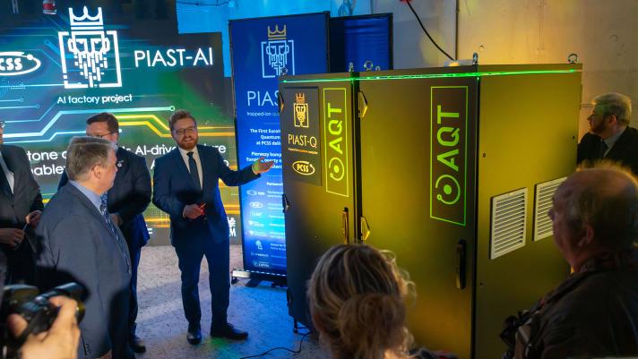 Dariusz Standerski, Secretary of State at Poland’s Ministry of Digital Affairs presenting PIAST-Q