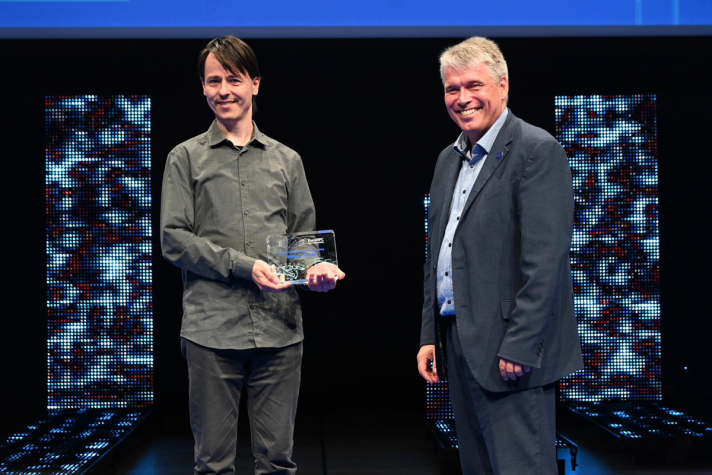 Best Paper: Dr. Szabolcs Borsanyi