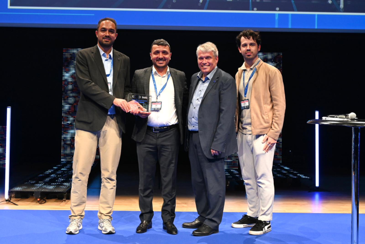 Best Paper: Özgür UĞUR